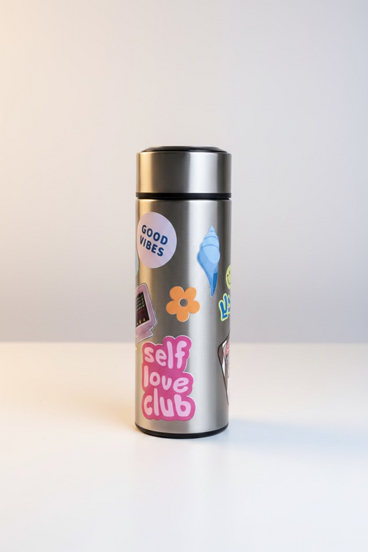 Messy style tea bottle